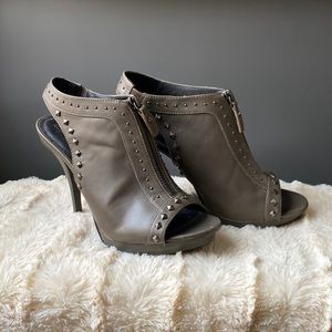 B. MAKOWSKY Studded Heels